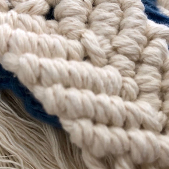 Fishtail Macrame Keychain - Picture 2 of 2